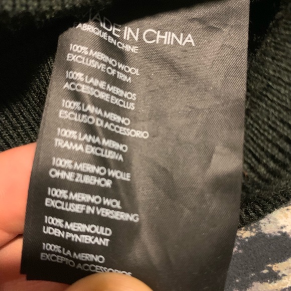 CLUB MONACO GREEN SWEATER sz Sm 100% Merino WOOL - Picture 2 of 5